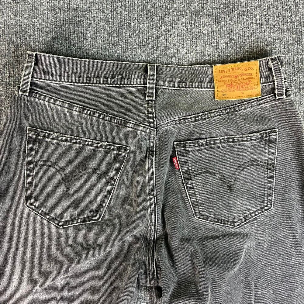 Levi’s 501 Original Fit Jeans Mens 29x30 Black Gray Button Fly Distressed Hem